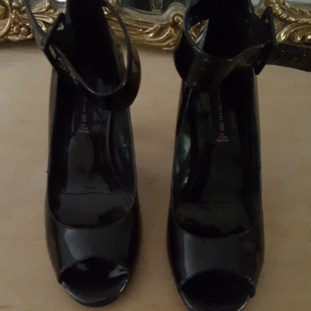 Womens shoes